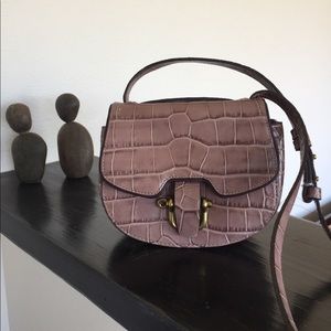 J.Crew taupe crocodile leather satchel. EUC. ✨HP💫